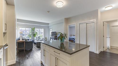 225-4380 Lakeshore Road, Kelowna, BC - Indoor Photo Showing Other Room