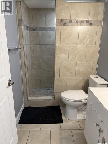 510 Redberry Road, Saskatoon, SK - Indoor Photo Showing Bathroom