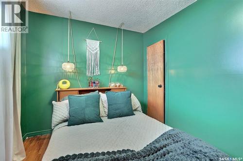 924 Campbell Street, Regina, SK - Indoor Photo Showing Bedroom