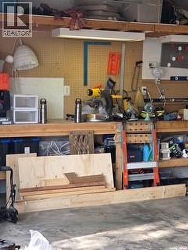 924 Campbell Street, Regina, SK - Indoor