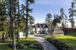 10865 Fernie Wynd Rd North Saanich, BC V8L 5H8