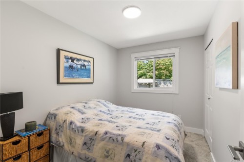 32 Oregon Rd, Campbell River, BC 