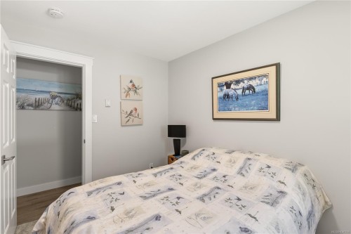 32 Oregon Rd, Campbell River, BC 