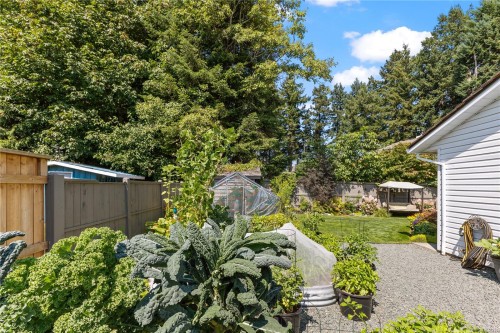 32 Oregon Rd, Campbell River, BC 