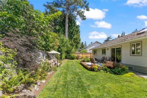 32 Oregon Rd, Campbell River, BC 