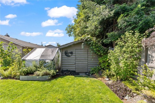32 Oregon Rd, Campbell River, BC 