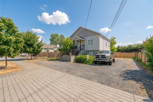 121 Harewood Rd, Nanaimo, BC - Outdoor