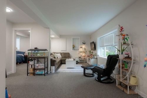 121 Harewood Rd, Nanaimo, BC - Indoor