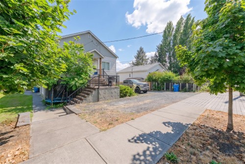 121 Harewood Rd, Nanaimo, BC - Outdoor