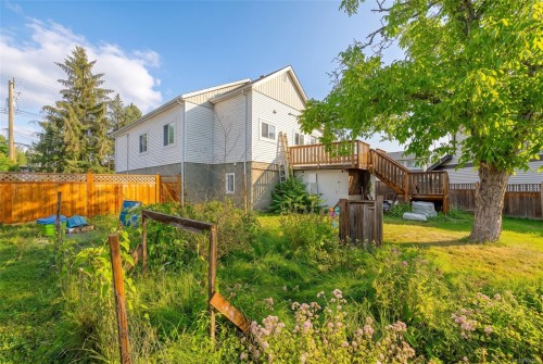 121 Harewood Rd, Nanaimo, BC - Outdoor
