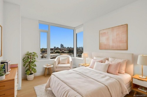 #609-363 Tyee Rd, Victoria, BC - Indoor Photo Showing Bedroom