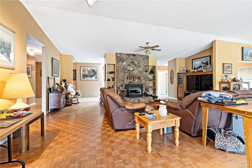 2445 Godfrey Rd, Nanaimo, BC 