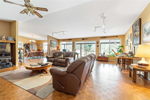 2445 Godfrey Rd, Nanaimo, BC 