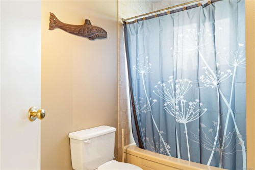 2445 Godfrey Rd, Nanaimo, BC 