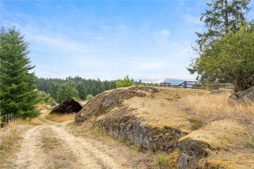 2445 Godfrey Rd, Nanaimo, BC 