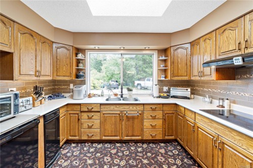 2445 Godfrey Rd, Nanaimo, BC 