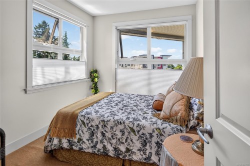 #321-6310 Mcrobb Ave, Nanaimo, BC - Indoor Photo Showing Bedroom