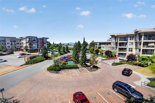 #321-6310 Mcrobb Ave, Nanaimo, BC - Outdoor
