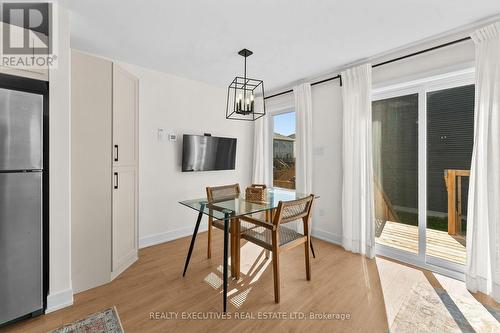 31 Whitcomb Crescent, Smiths Falls, ON - Indoor Photo Showing Dining Room