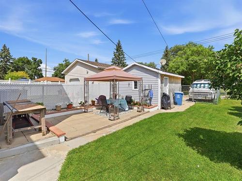 563 Polson Ave, Winnipeg, MB - Outdoor With Deck Patio Veranda