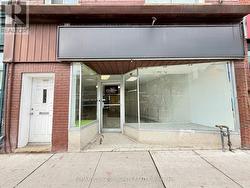 3052 DUNDAS STREET W  Toronto, ON M6P 1Z7