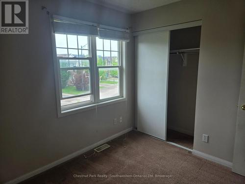 147 Baggs Crescent, Cambridge, ON - Indoor Photo Showing Other Room