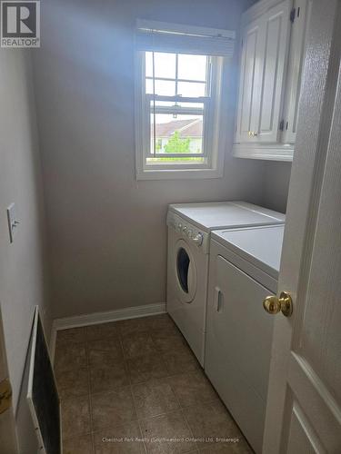 Upper Level Laundry - 147 Baggs Crescent, Cambridge, ON - Indoor Photo Showing Laundry Room