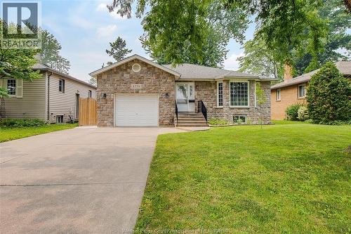 2759 MCKAY AVENUE  Windsor, ON N9E 2P7
