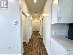 Extra Wide Hallway - 