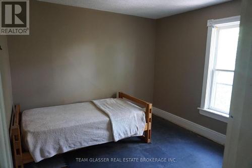324 Queen Street W, Cambridge, ON - Indoor Photo Showing Bedroom
