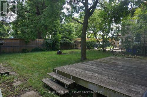 324 Queen Street W, Cambridge, ON - Outdoor