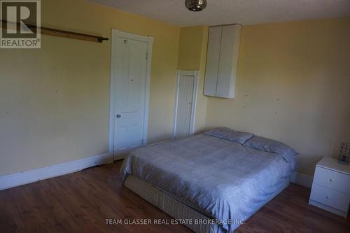 324 Queen Street W, Cambridge, ON - Indoor Photo Showing Bedroom