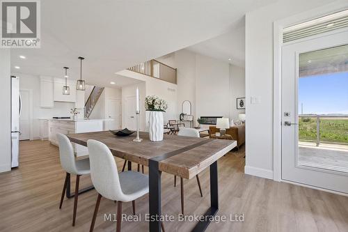 74 Bedell Drive, Mapleton, ON - Indoor Photo Showing Dining Room