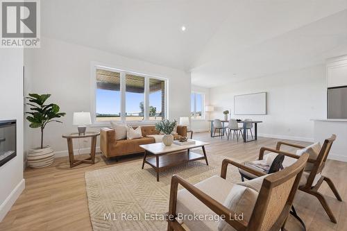74 Bedell Drive, Mapleton, ON - Indoor Photo Showing Living Room