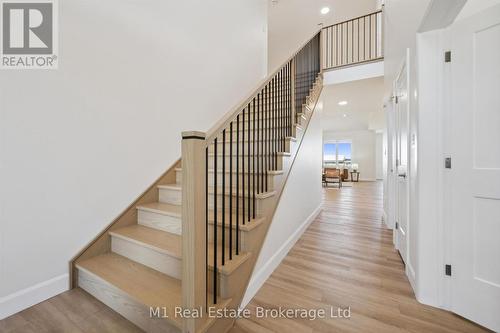 74 Bedell Drive, Mapleton, ON - Indoor Photo Showing Other Room