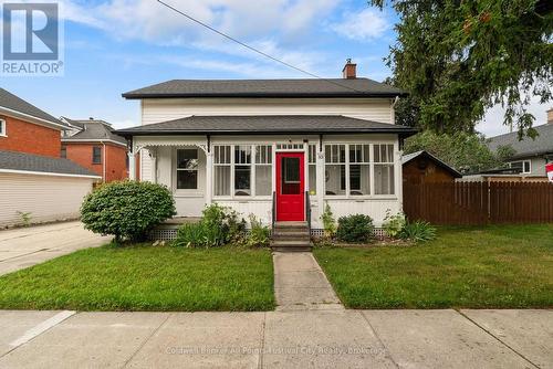 85 Cambria Road N, Goderich (Goderich (Town)), ON - Outdoor With Facade