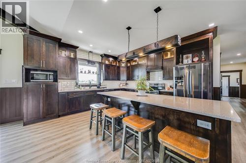 1764 Third Concession Line, Wheatley, ON - Indoor Photo Showing Kitchen With Upgraded Kitchen