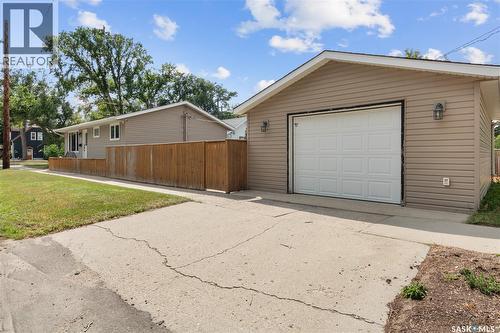802 31St Street W, Saskatoon, SK - Outdoor With Exterior