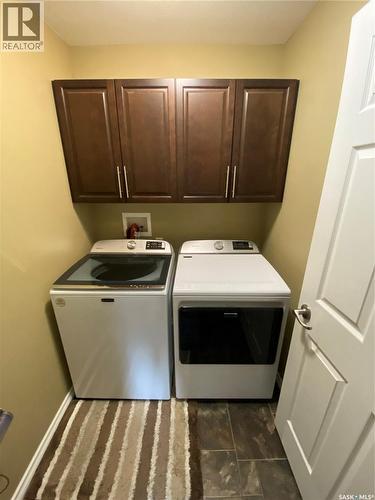 54 Madge Way, Yorkton, SK - Indoor Photo Showing Laundry Room