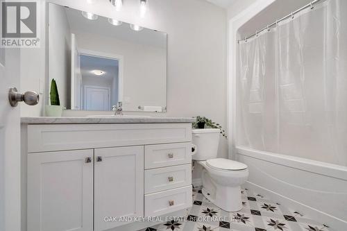 Upper level bathroom - 4 pc. - 48 Ambrosia Path, St. Thomas, ON - Indoor Photo Showing Bathroom