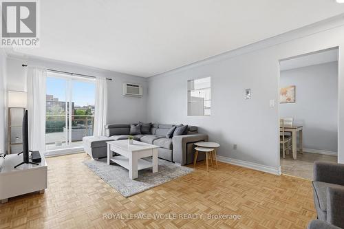 403 - 87 St George Street, Brantford, ON - Indoor Photo Showing Living Room