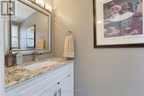 5 Marigold Street, Brantford, ON - Indoor Photo Showing Bathroom