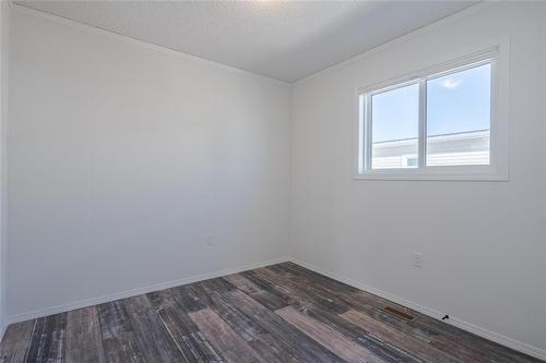 133 Prairie Oak Drive, Mitchell, MB - Indoor Photo Showing Other Room