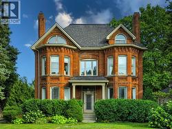 598 Park AVENUE  Chatham, ON N7M 1X2