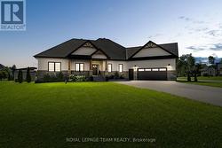 200 SUMMERVIEW TERRACE Ottawa, ON K4P 0E9