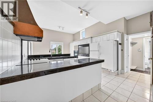 213 Stone Church Road W, Hamilton, ON - Indoor Photo Showing Kitchen
