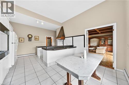 213 Stone Church Road W, Hamilton, ON - Indoor Photo Showing Other Room