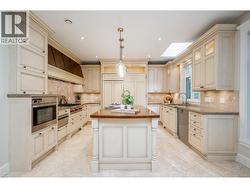 1535 ROCKCRESS PLACE  Coquitlam, BC V3E 2Y1