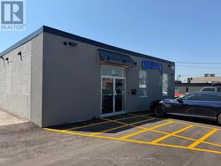41 DENSLEY AVENUE  Toronto, ON M6M 2P5