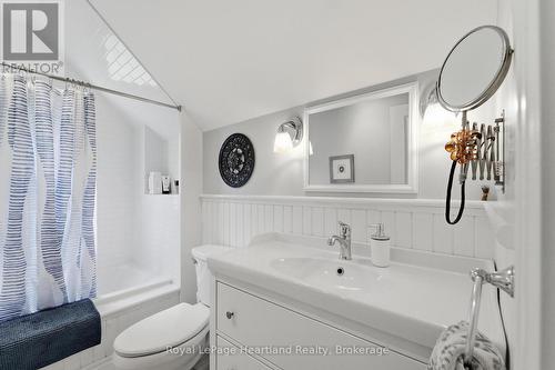 122 Nelson Street E, Goderich (Goderich (Town)), ON - Indoor Photo Showing Bathroom